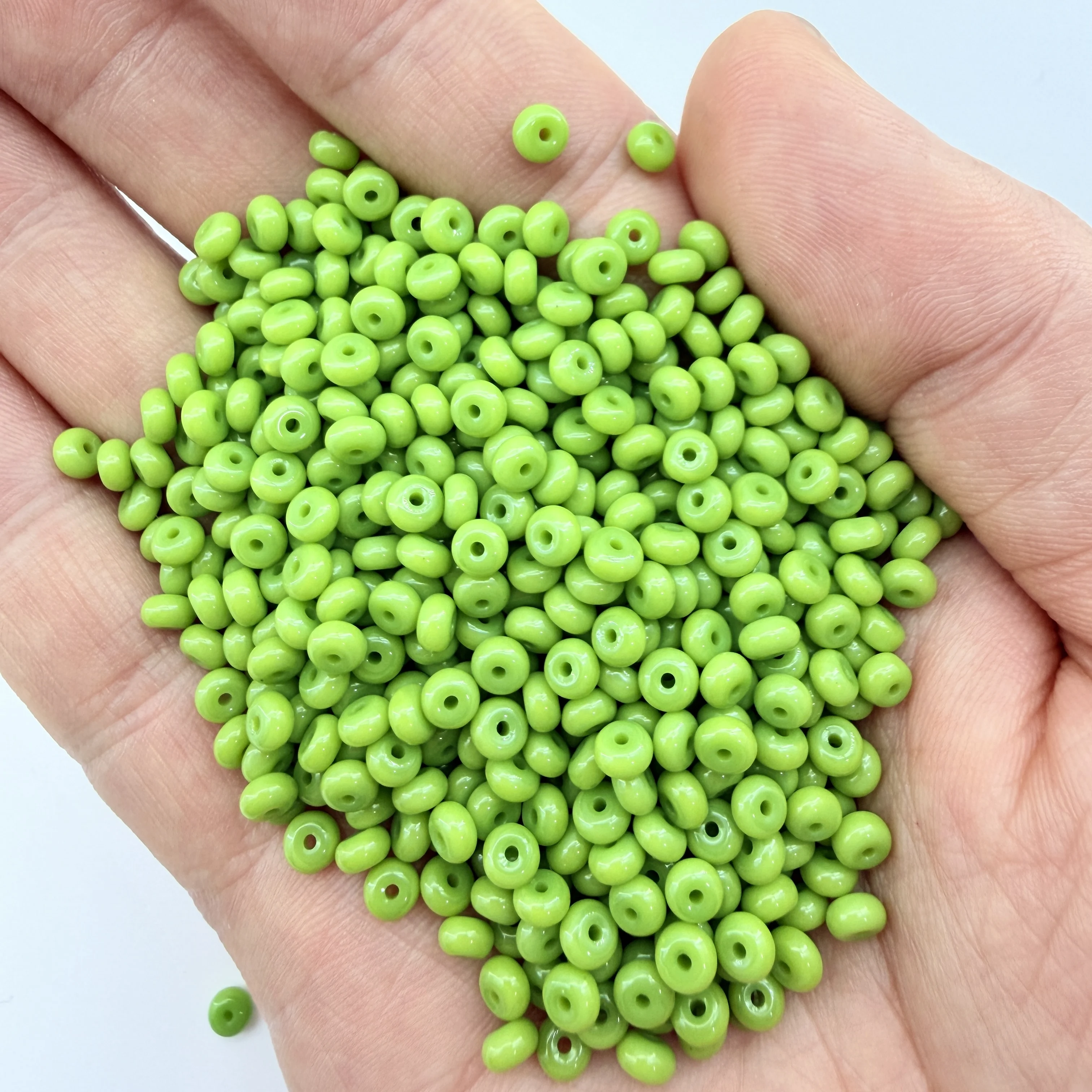 300-2400 piezas de cuentas espaciadoras de cristal mini tipo ábaco de 2x4mm, verde lima, color sólido, materiales de decoración para joyería DIY, pulseras y pendientes ﻿