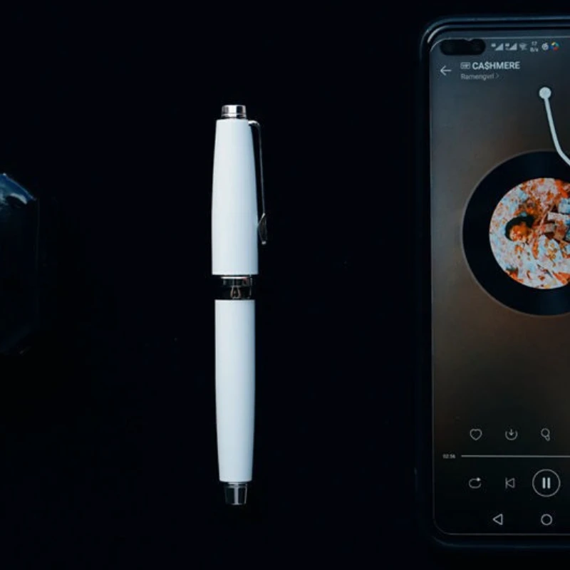 High Quality Literary and Artistic New Moon 3 Fountain Pen Metal Macaron Color Baking Paint EF F Student Handwriting Practice