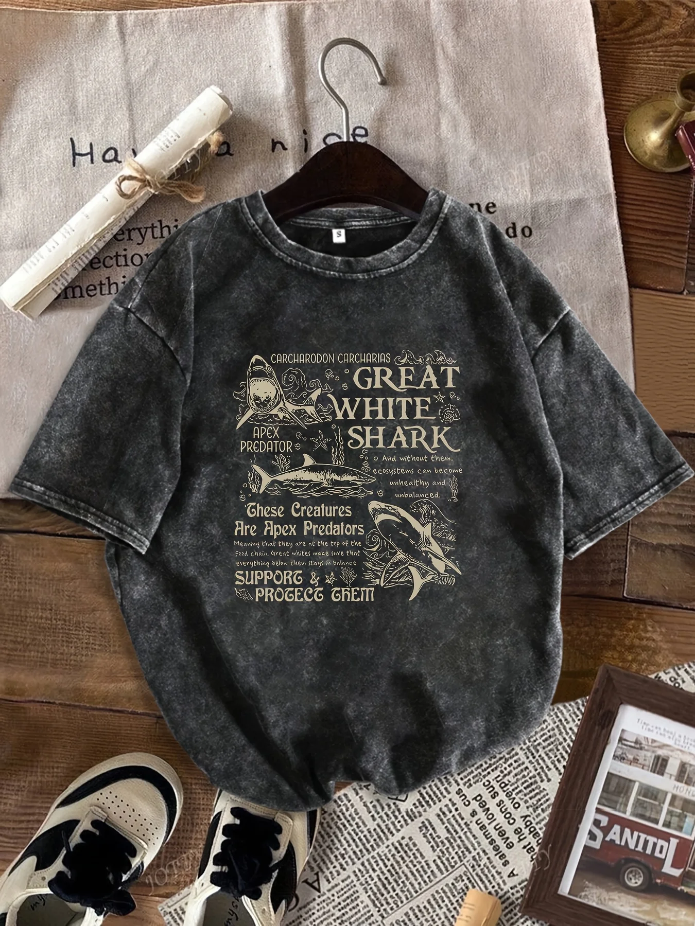 

Мужская футболка с рисунком «Shark Retro» — жирный черный принт, повседневная летняя футболка из чистого хлопка с короткими рукавами, удобная