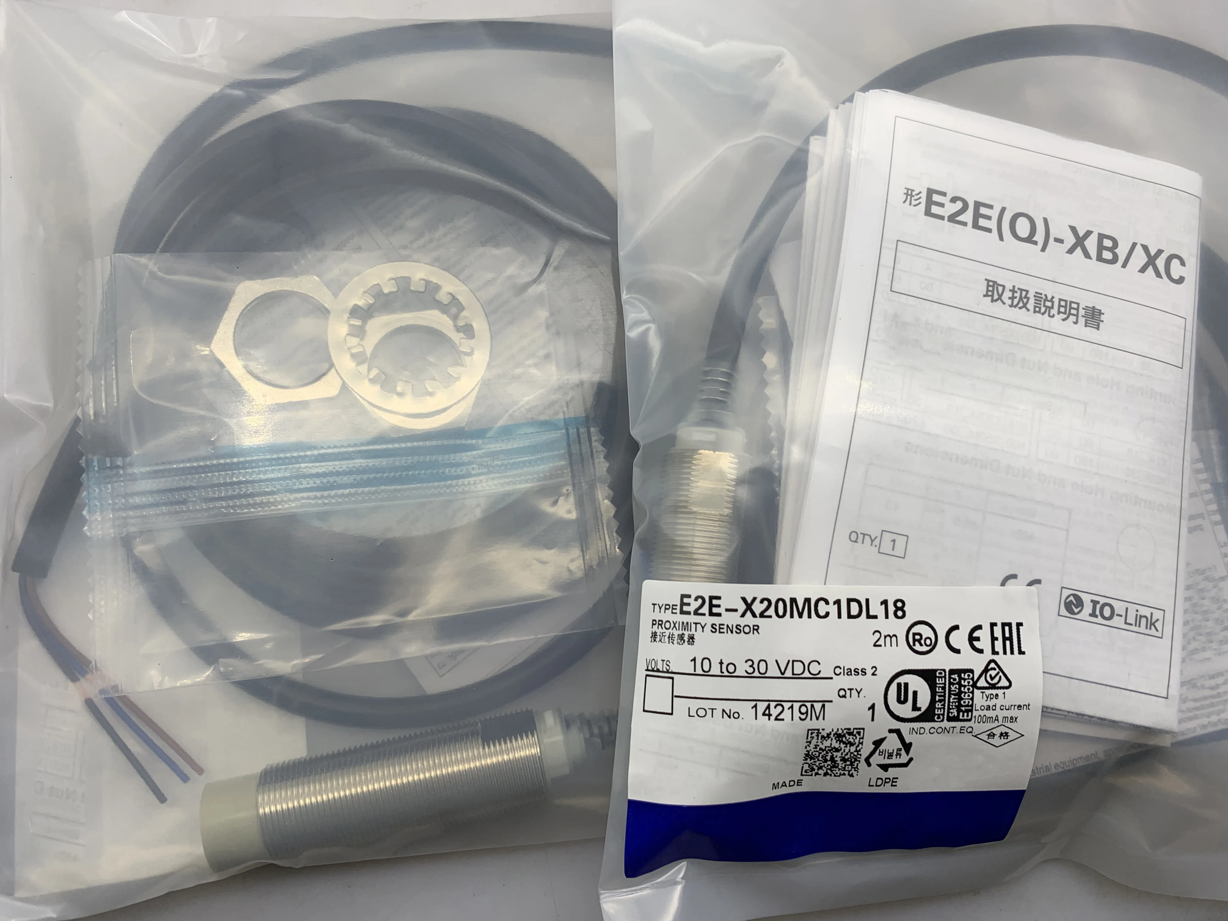 E3JM-DS70M4 E3JM-DS70M4-G   E3JM-R4M4 E3JM-R4M4-G  New photoelectric switch sensor in stock