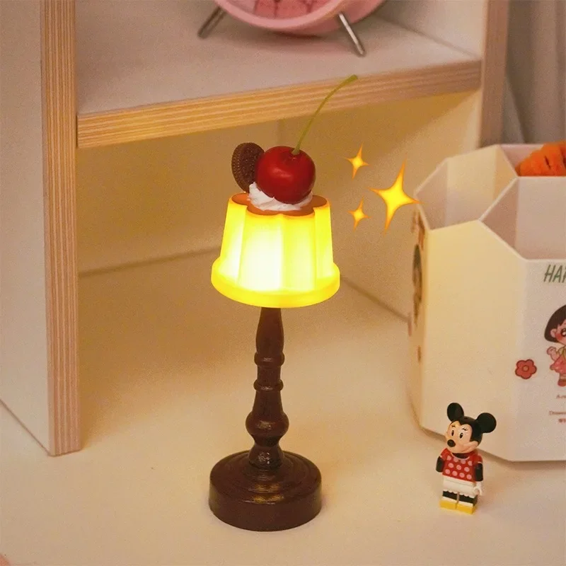 Kawaii Pudding Night Light LED Desk Lamp Battery Powered Bedside Lamp Cute Sleeping Light for Kids Bedroom Bar Decor & Gift
