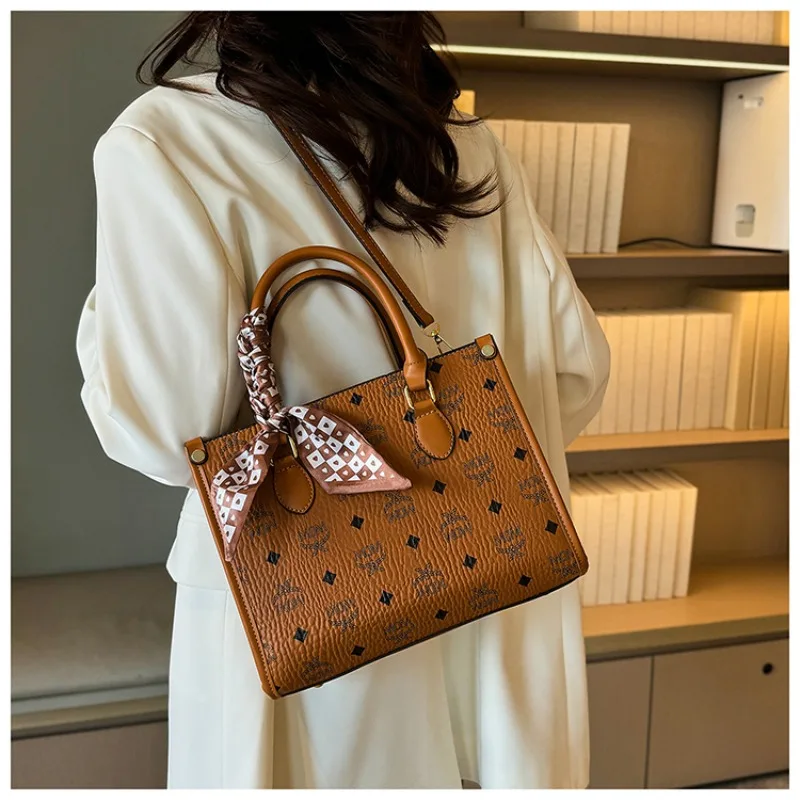 

Fashionable Trendy Crossbody Handbag For Women Elegant Leather Classic With Large Capacity Solid Color Logo
