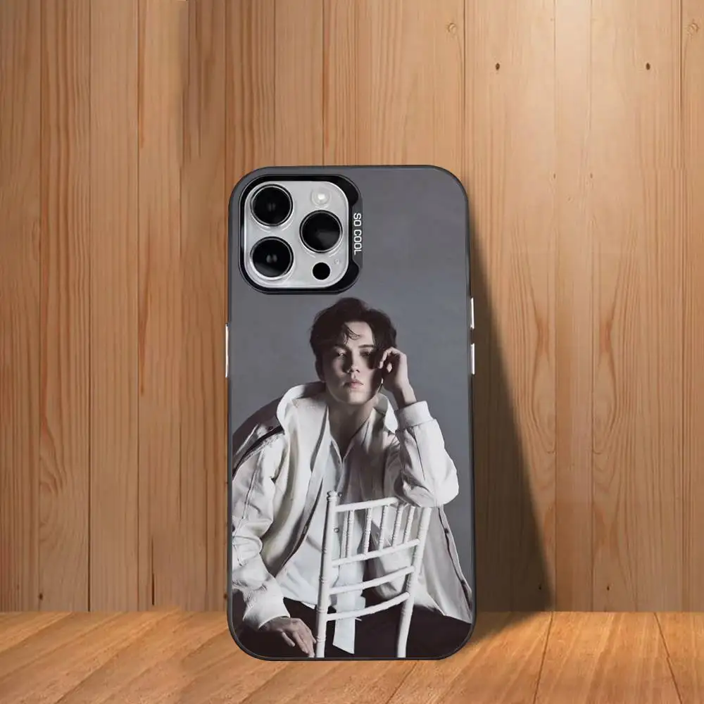 D-DimashS QudaibergenS Funda de teléfono para iPhone 17,16,15,14,13,12,11, Mini,Pro,SE,MAX Funda blanca mate a prueba de golpes