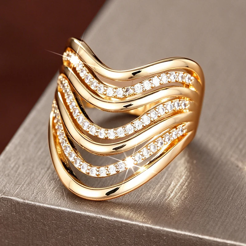 Huitan Trendige Mehrschichtige Zirkonia-Ringe für Frauen Hochzeitsaccessoires Luxuriöse Damenringe Party-Schmuck Dropshipping