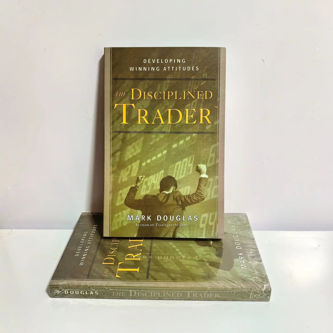 The Disciplined Trader By Mark Douglas Developing Winning Attitudes Paperback English Book