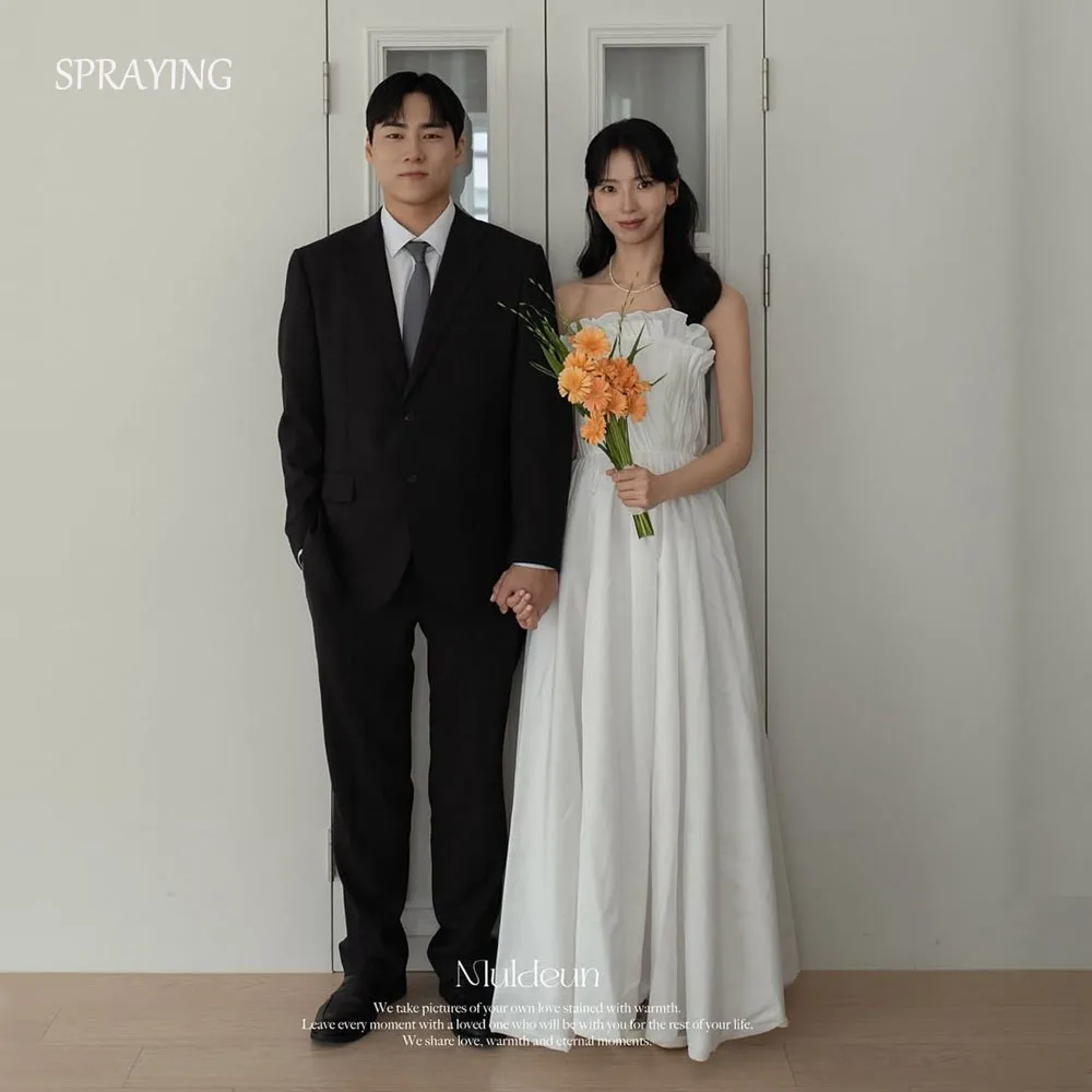 

SPRAYING Simple Ivory Taffeta Wedding Dress Korea Photo Shoot Strapless Pleat A line Long Bridal Gown Customized 웨딩드레스 2025