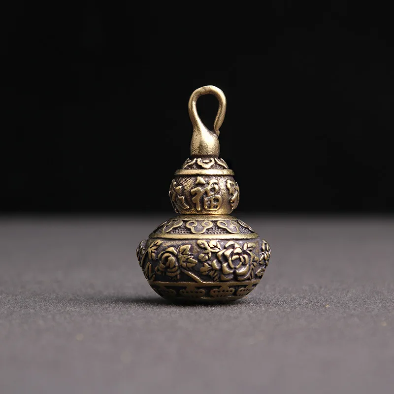 

Brass Retro Lotus Pattern Can Be Unscrewed To Create A Luxurious Gourd Car Keychain Pendant