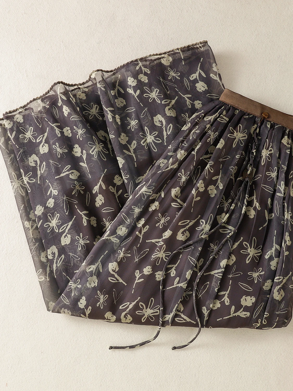 Sommer 2025, neuer Stil für Damen, Übergröße, A-Linien-Rock, Blumendruck, Chiffon, elastische Taille, cooler Schlankheits-Midirock, Pendler-Arti...