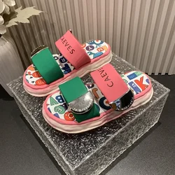 New Platform Slippers Summer Ladies Muffin Bottom Increase Flat Shoes Woman Fashion Graffiti Beach Sandal Metal Buckle Slipper
