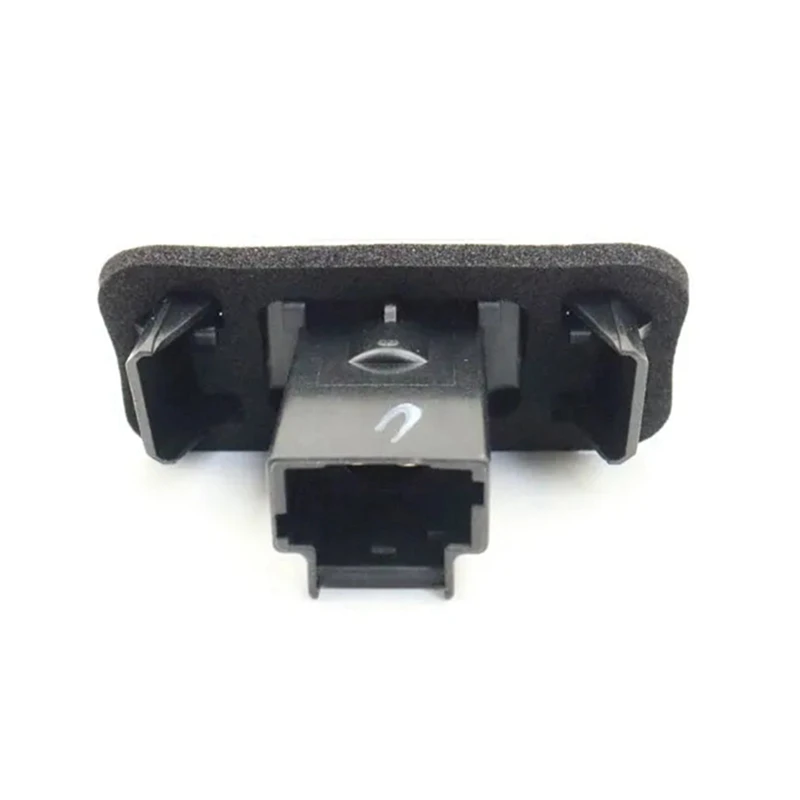 Рисунок 5 - 81270-0F020 задний номерной знак