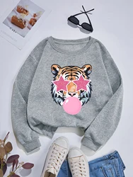 Tiger Blowing Bubble Sweatshirts Top Autumn Spring O Neck Pullover Comfortable Casual Classic Tops