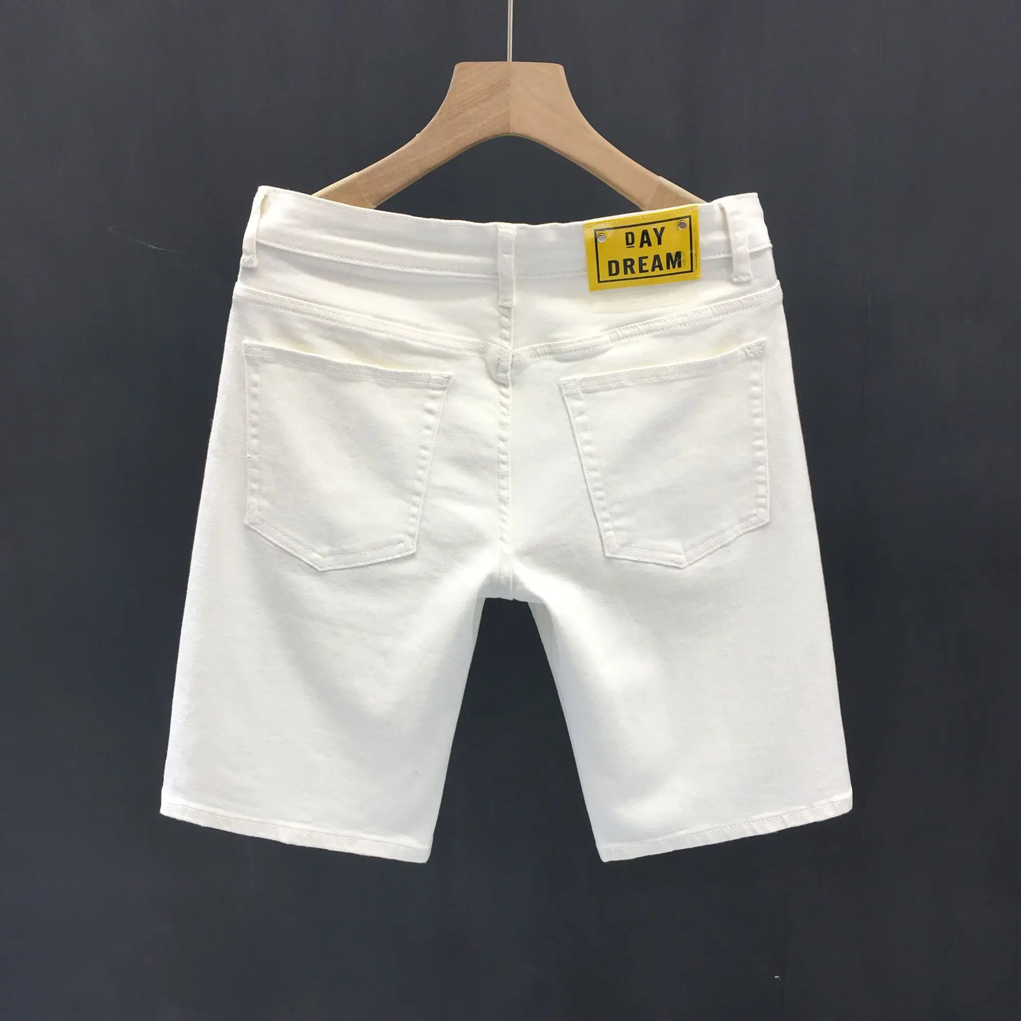 Eei- White