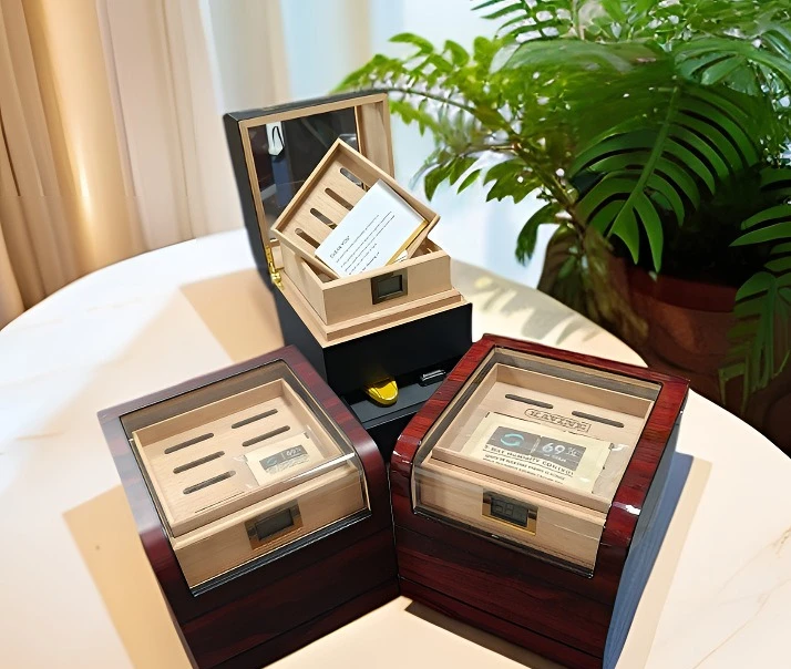 صندوق تنقية سيجار من خشب الأرز مطلي بالبيانو، علبة سجائر من الخشب الصلب ذات سعة كبيرة