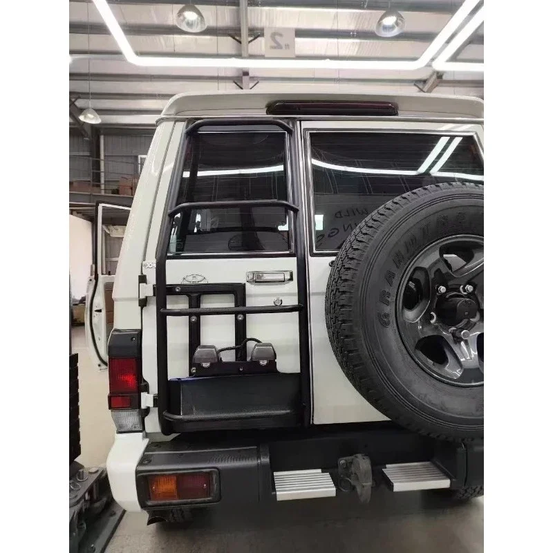 Rear tailgate ladder, tailgate ladder, climbing ladder, freight elevator