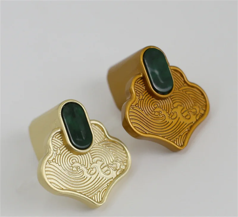 Chinese-style Carved Imitation Jade Pull Handles Vintage Heart Shape Wardrobe Cupbaord Knobs Drawer Kitchen Cabinets Handles