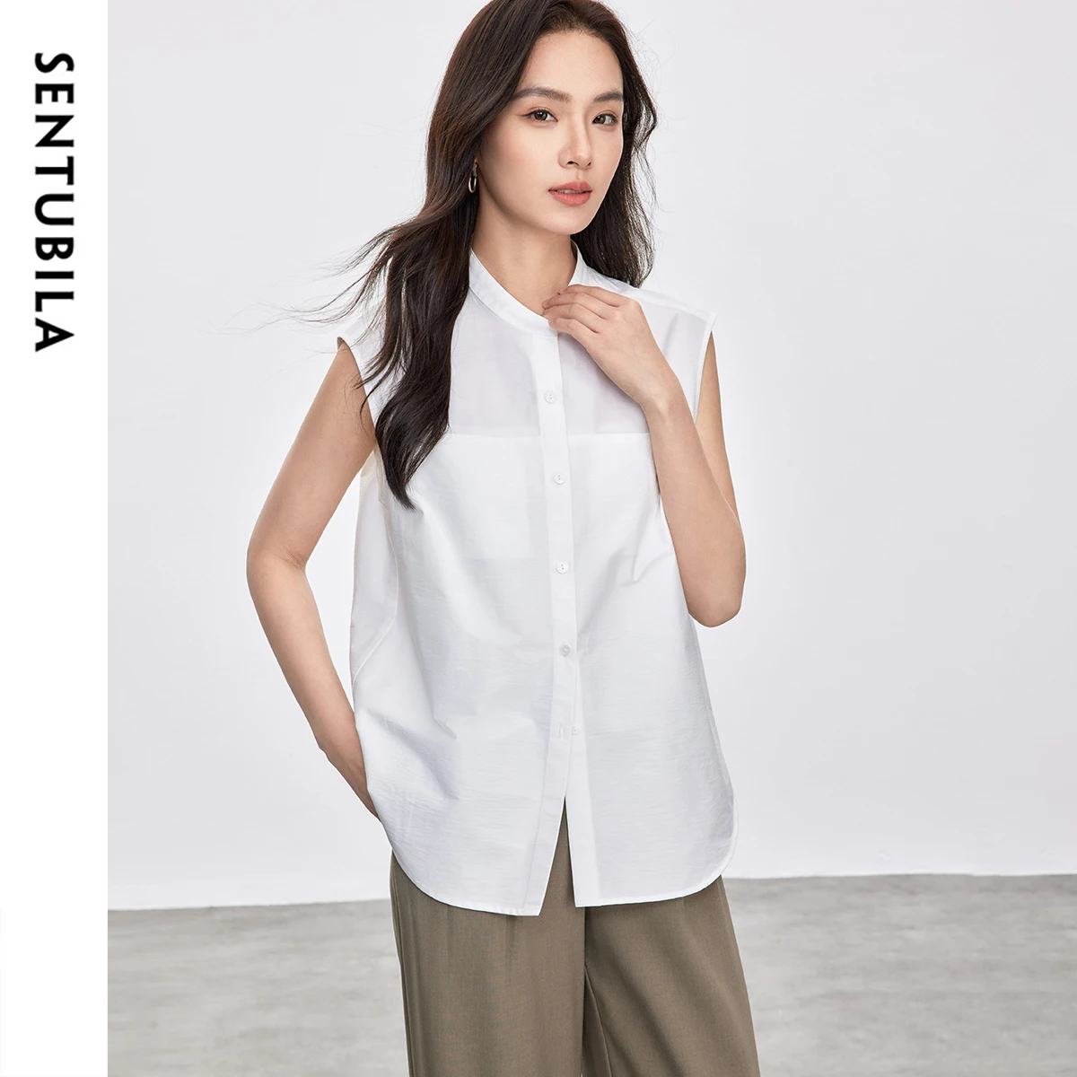 SENTUBILA White Cotton Women Shirt 2025 New Straight Sleeveless Stand Neck Single Breasted Casual Pockets Blouses 152C58807