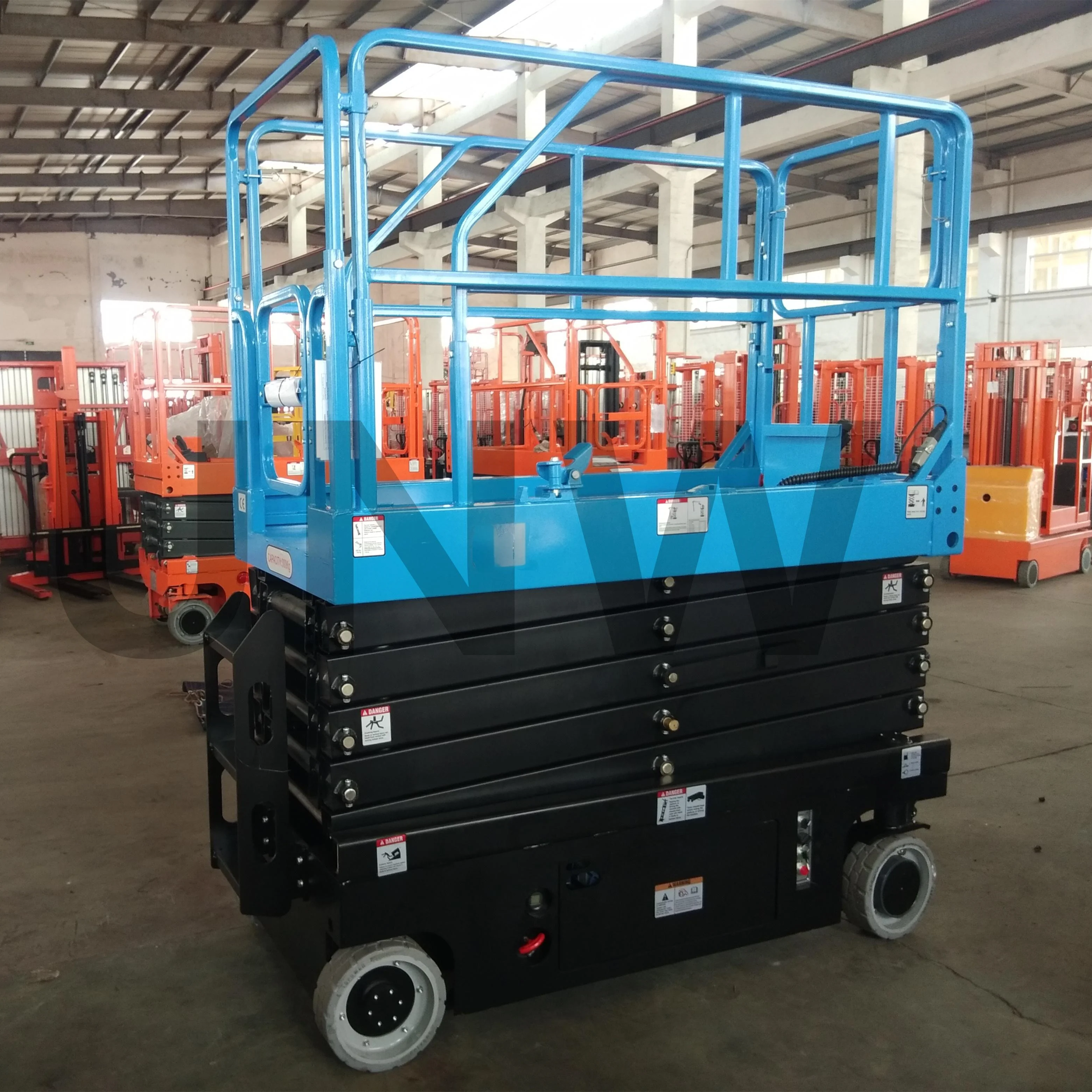 Hydraulic Electric Driven Self Propelled Scissors Air Conditioner Lift Aerial Working Platform for Construction Hoist
