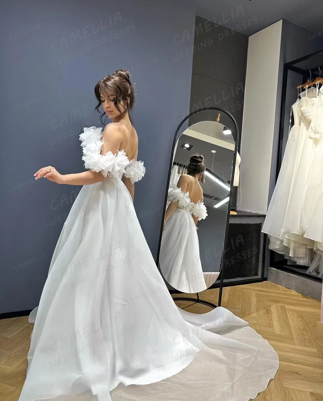 Exquisite Fluffy Wedding Dresses A Line Women's Sexy Appliques 3-D Flowers Off Shoulder Bride Gown Fashion Formal Robe De Mariée