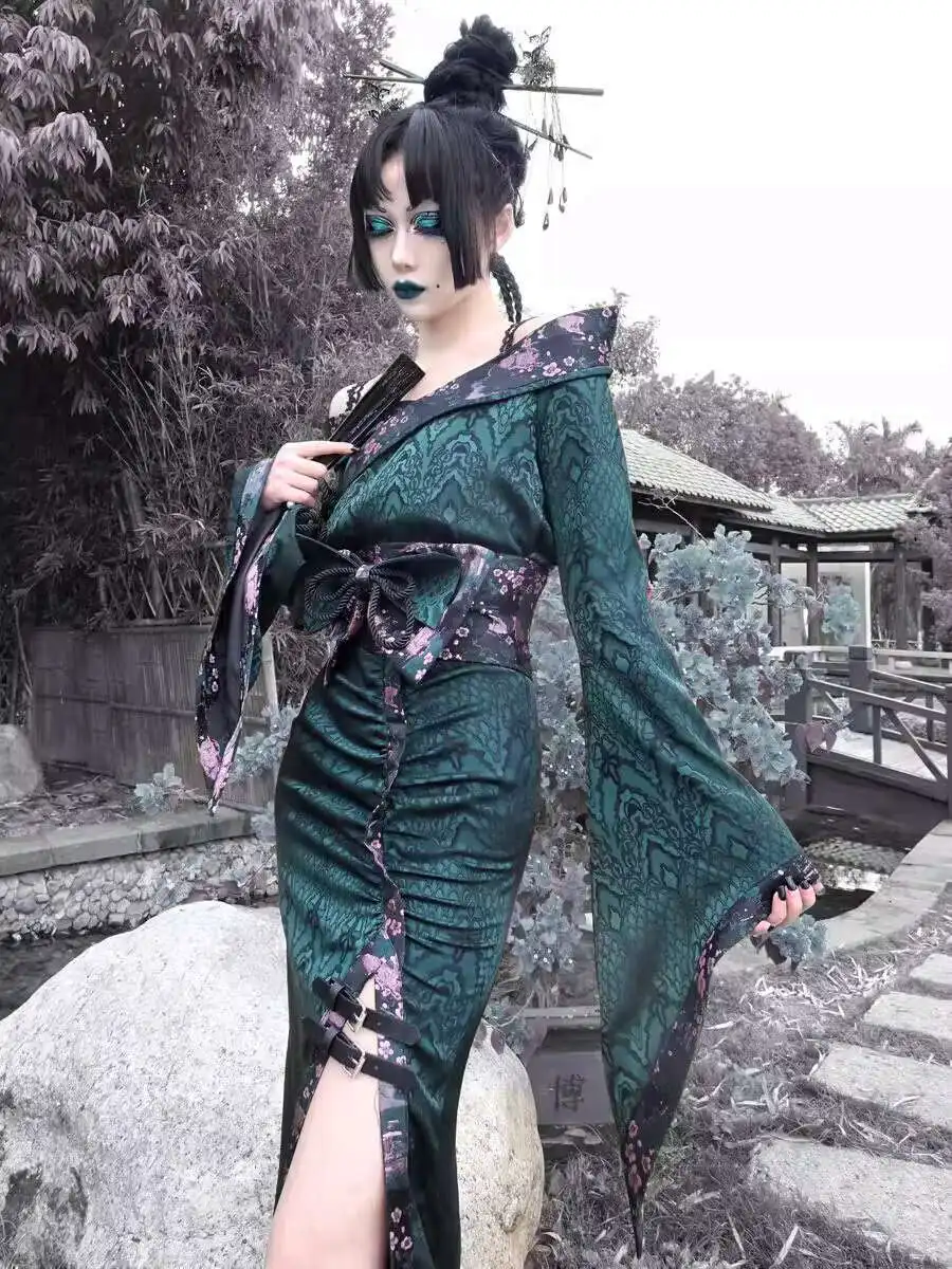 

New Goth Clothes women Sense Of Design Sexy Serpentine Jacquard Gentle Breeze Tops Spring Cos Cosplay Outfit Green Halloween