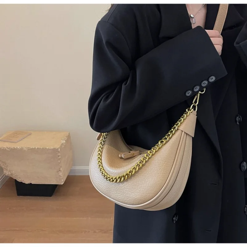 

Women's Soft Leather Hobo Shoulder Bag with Gold Chain Strap, for Daily Office, Streetwear, Weekend Travel, Shopping & Errands