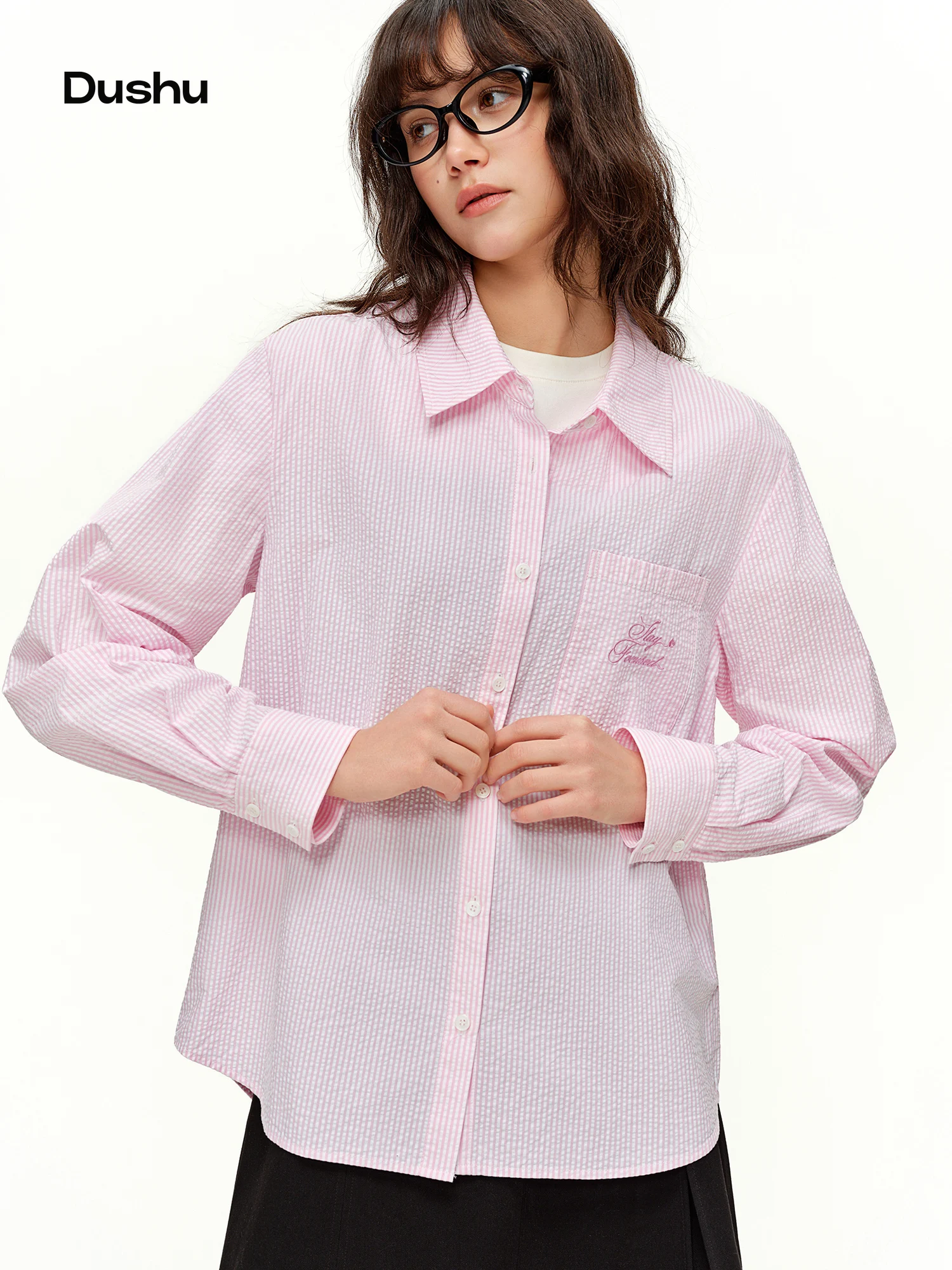 

DUSHU 2026 Spring Women's Minimalist Striped Shirt, Slim Fit Long Sleeve Blouse for Office Layering & Effortless Commute Style