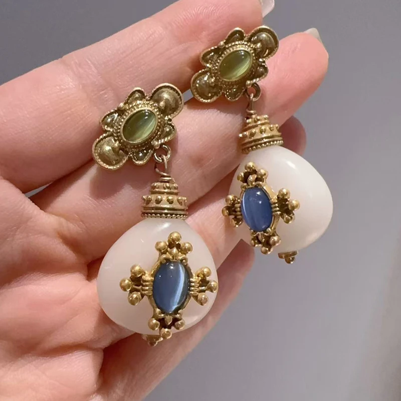 Vintage Glass Bee Drop Earrings Luxury Designer Jewelry Blue Stone Gold Color Flower Wedding Decorations Gifts Part New 2025