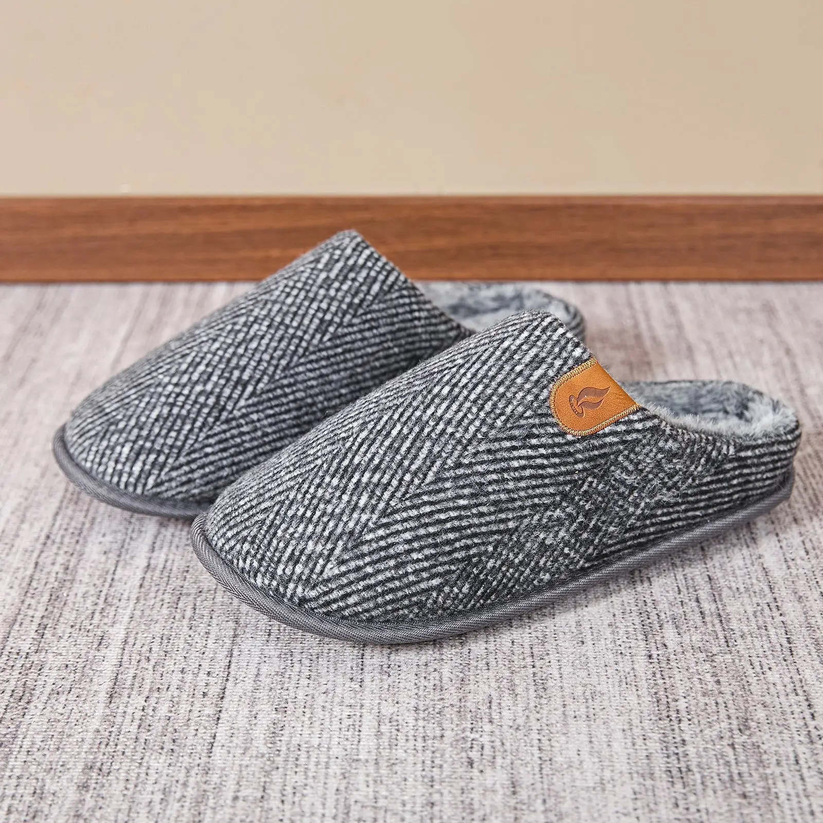 Men Winter Plush Fuzzy Slippers Large Size Thermal Cotton Non Slip Soft Cozy Indoor House Shoes Fur Lined Warm Lazy Footwear