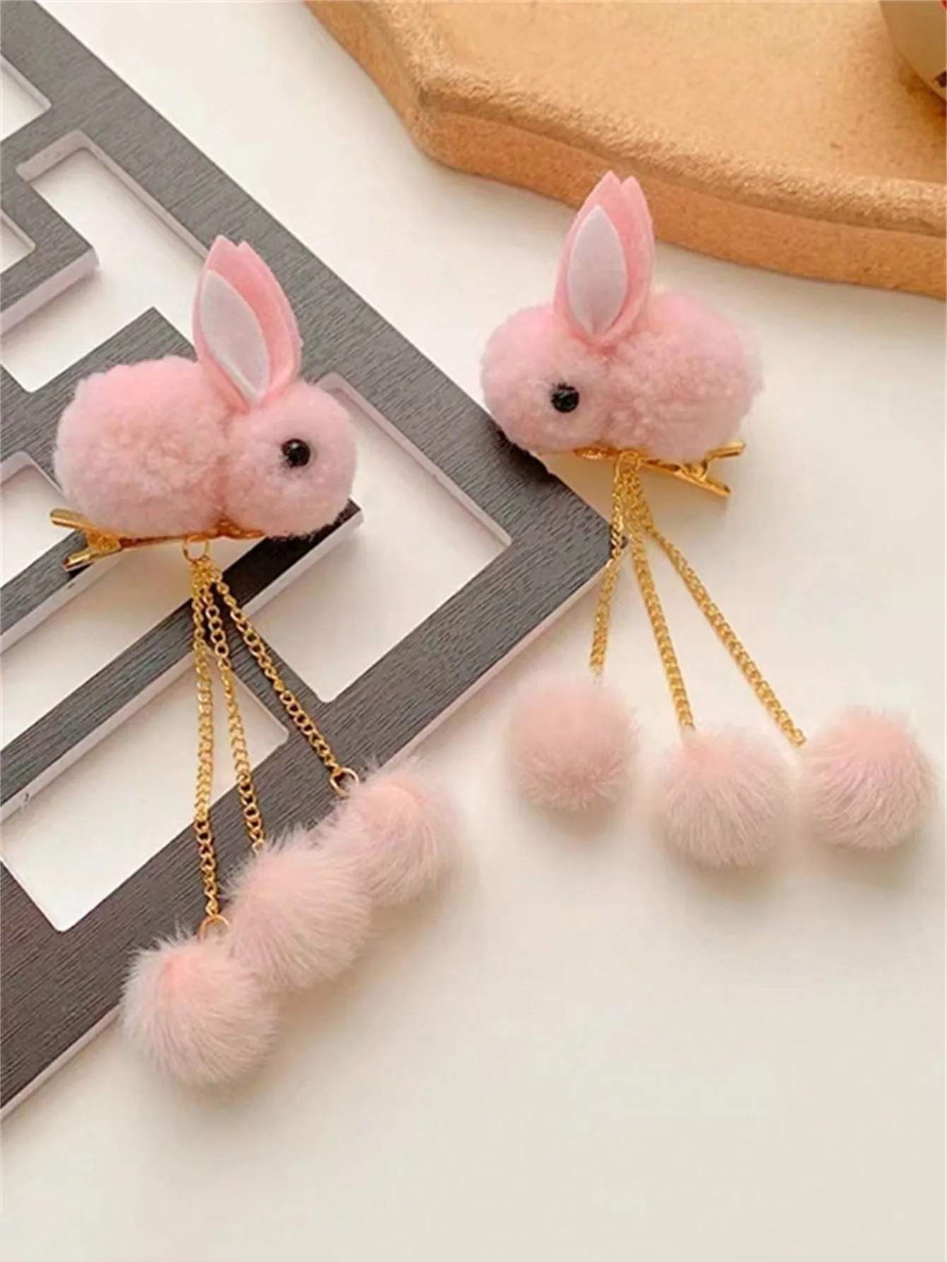 2 Hairpins Ladies pink stereoscopic plush rabbit fringe hairpin antique cute hair accessories