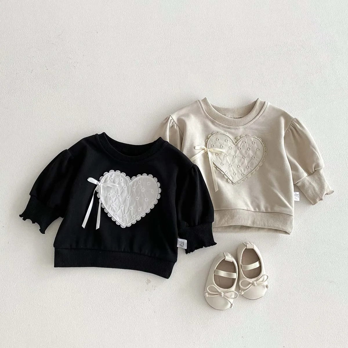 

2025 Spring and Autumn Girls' Long Sleeved Love Butterfly Bow Fluttering Hoodie, New Clothing for Infants and Young Children