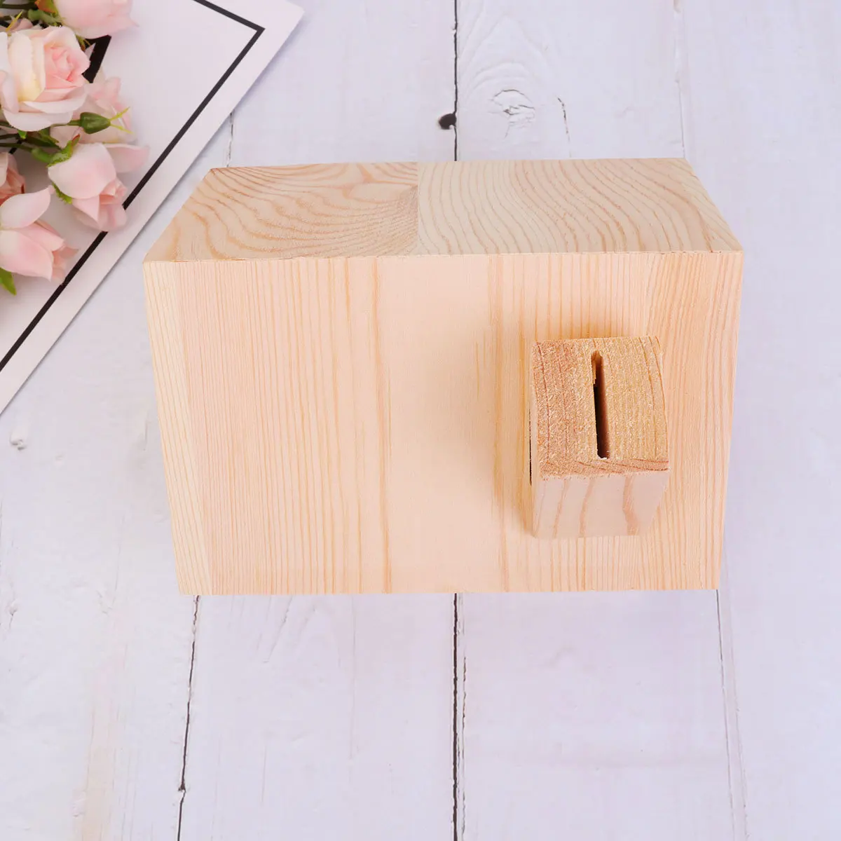 

Desktop Wooden Box with Love Motif Handcrafted Storage Container for Office School Supplies Decoration Lightweight Wood