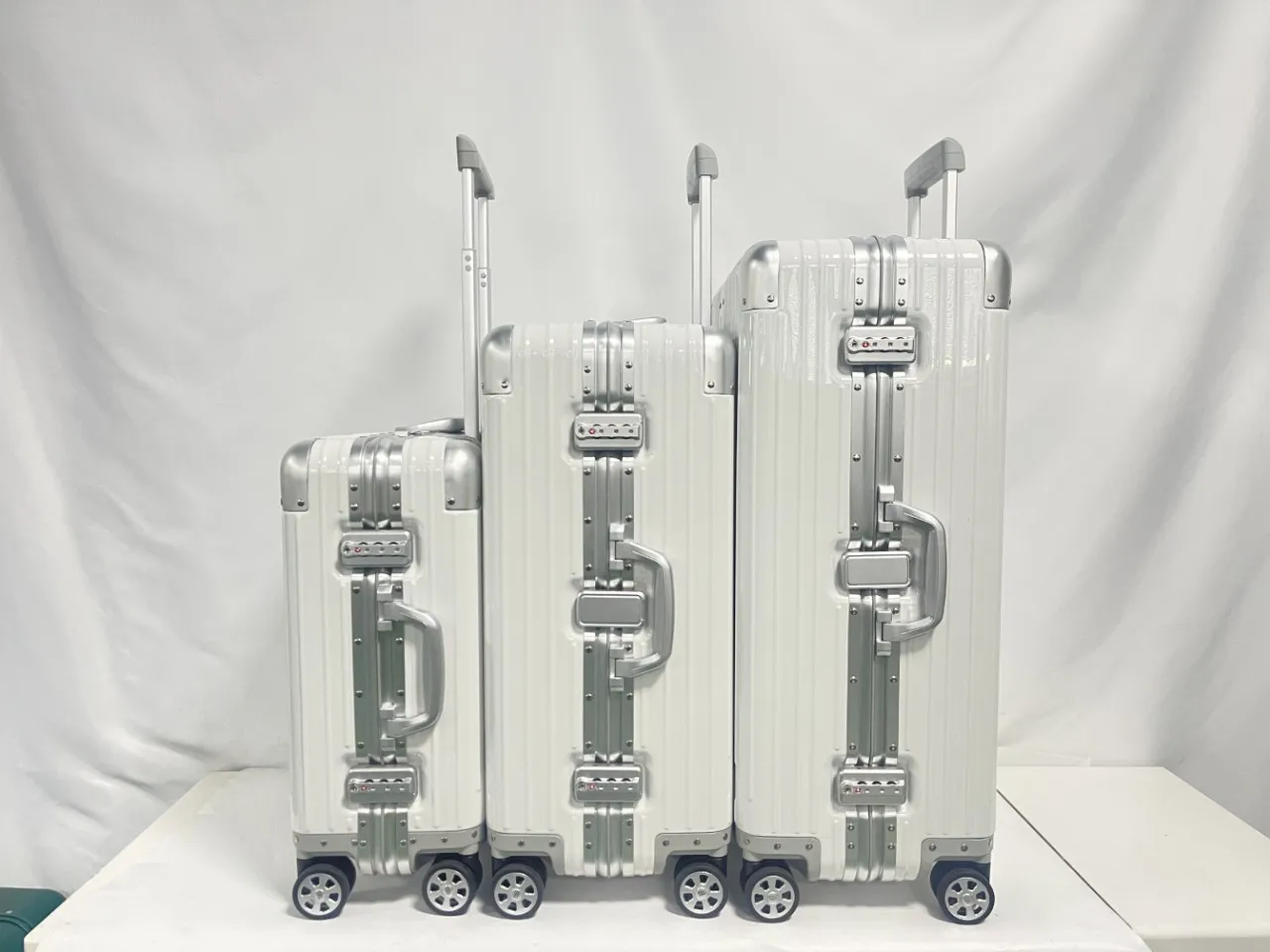 Caixa de carrinho de viagem com trava de roda universal