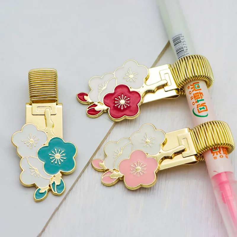 

Kawaii Floral Pen Holder with Pocket Clip Metal Spring Notebook Pen Clips Bookmarks Cute Doctors Nurse Uniform Pen Holders