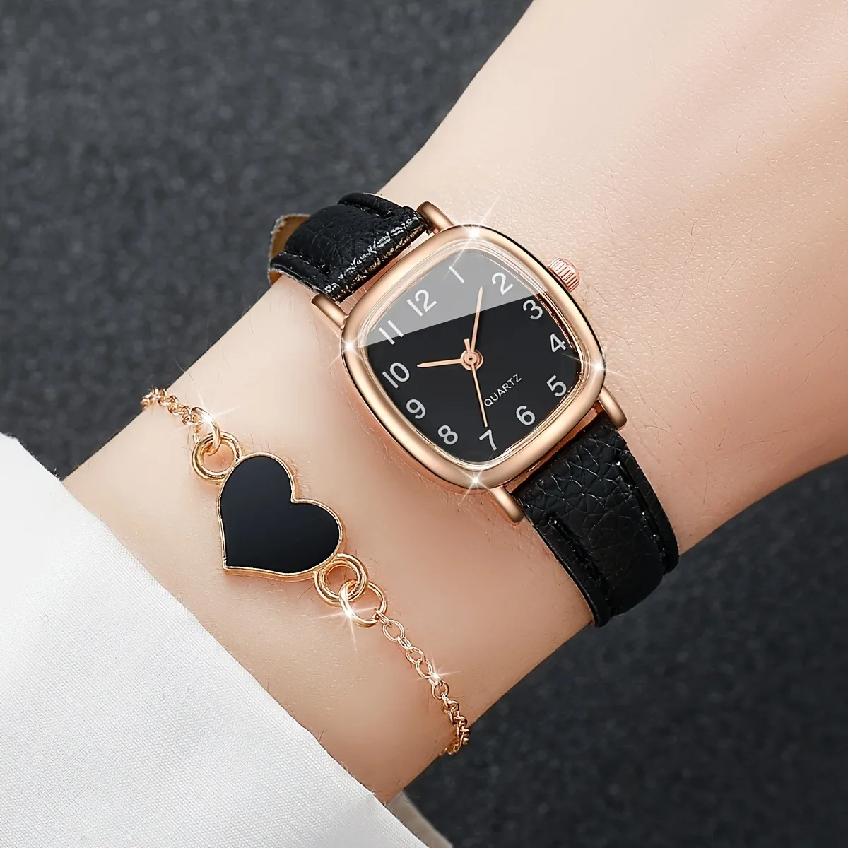 2pcs Women\'s Quartz Watch Simple Square Digital Pu Leather With Love Bracelet