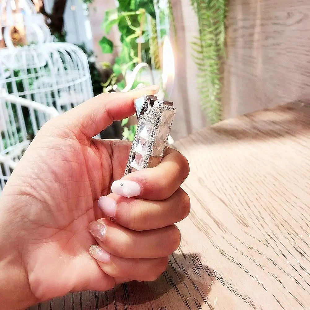 Novelty Shining Slim Gas Cigarette Lighter for Women Refillable Sexy Lighter Funny Creative Diamond inlay decoration 9 Color