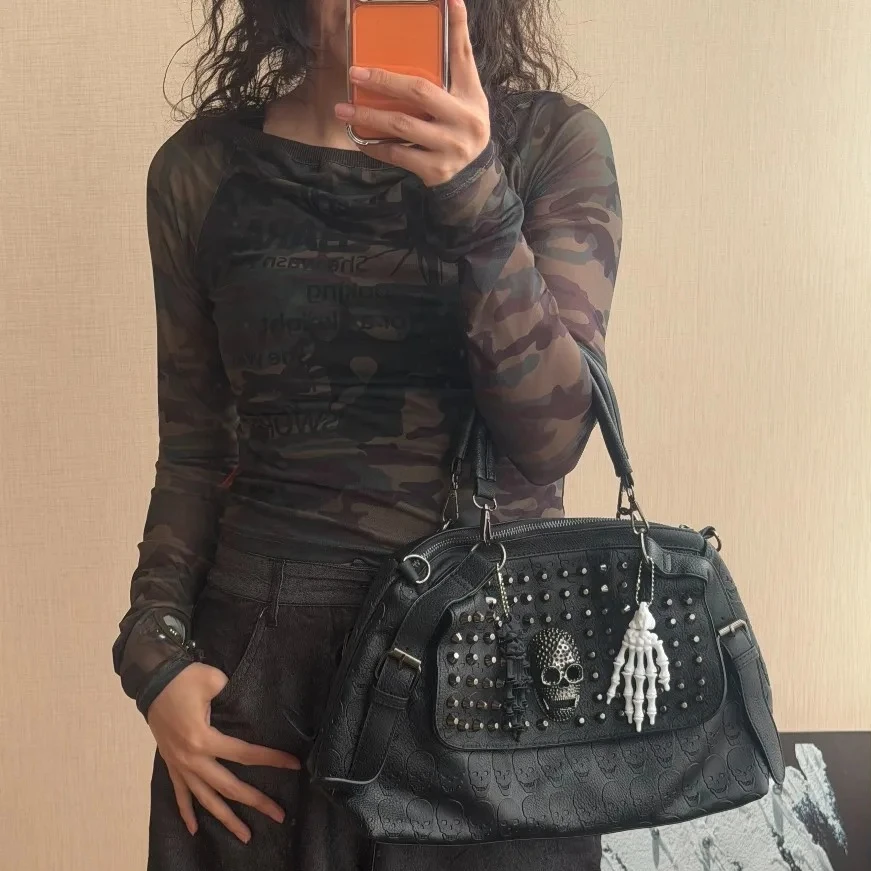 

Locomotive Style Shoulder Bag Original Design Retro Bag for Women Punk Skull Rivet Handbag