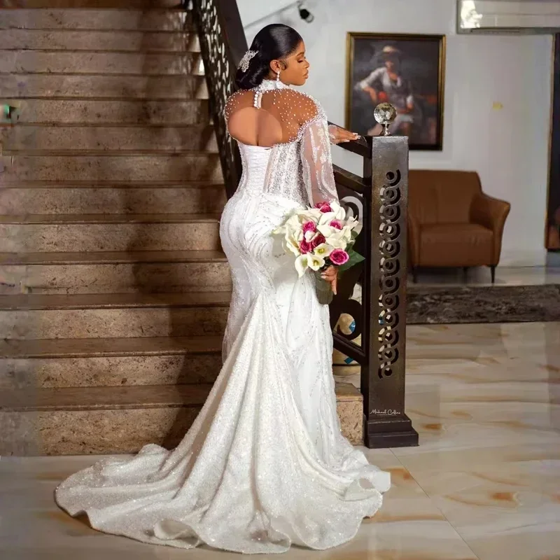 Vestido de noiva personalizado com contas de cristais e gola alta, roupões de noiva com mangas compridas, costas abertas, sereia