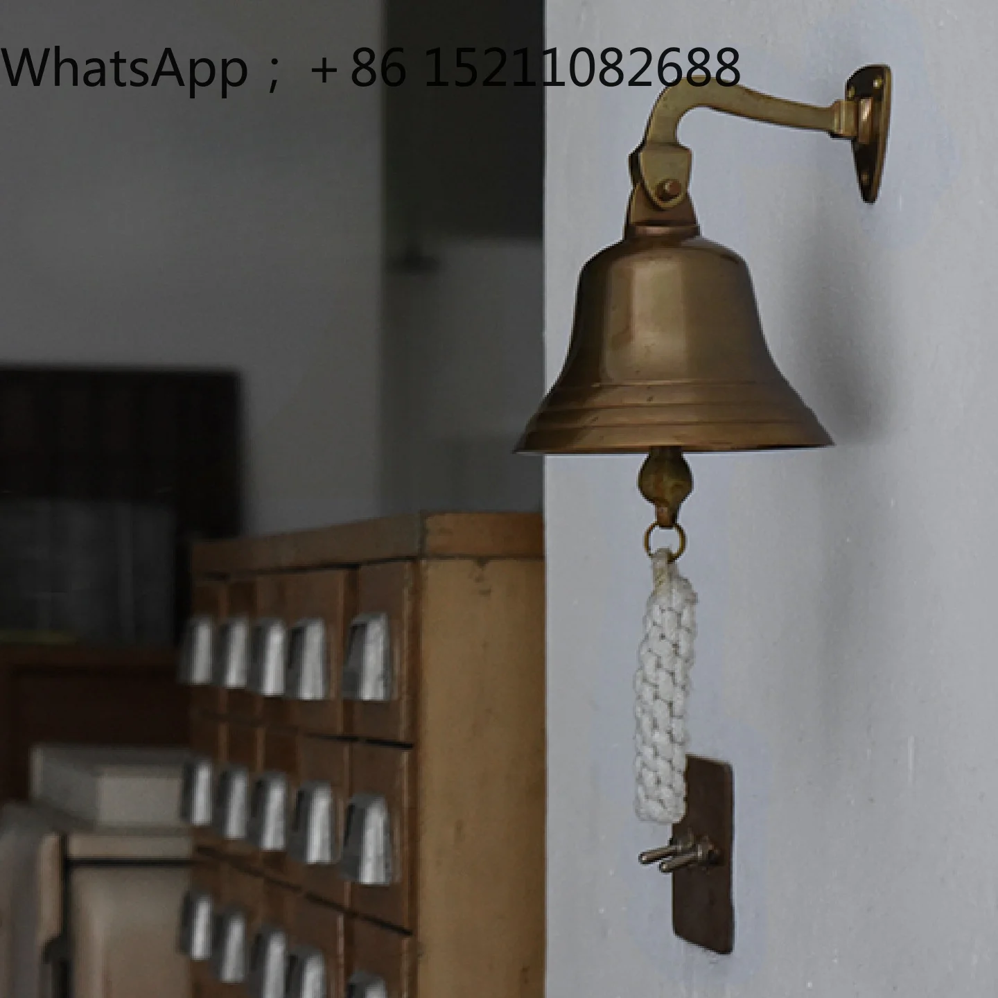 LLY Vintage Decorative Brass Wall-Mounted Bell - Ambient Decoration Front Door Wall Hanging Copper Bell