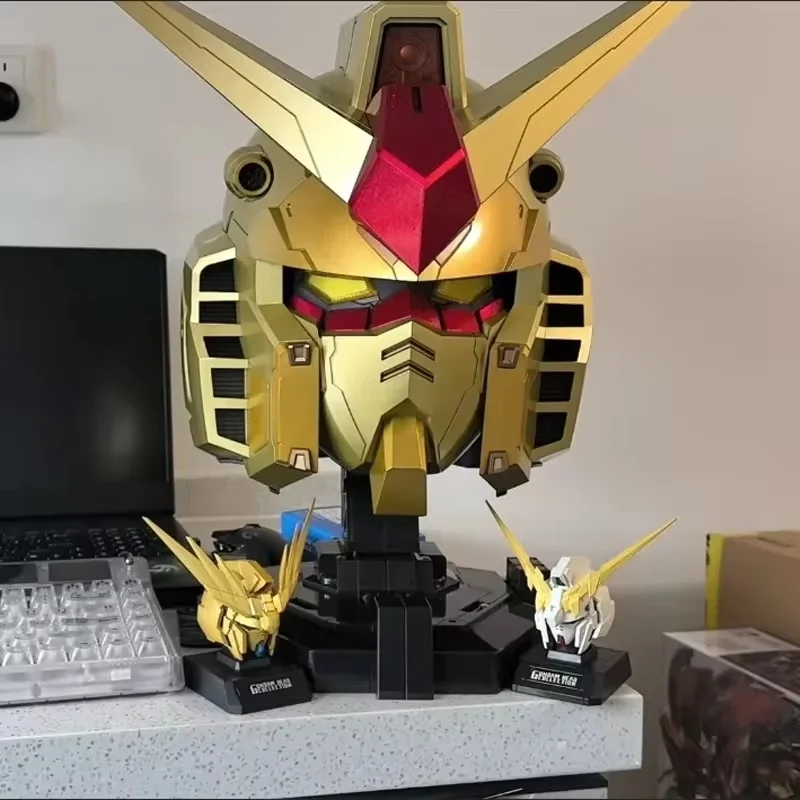 

BNHEAD Ganso Yuan Zu 1:1 Carnival Limited Edition RX-78-2 Gold Wearable Luminous Helmet Character Decoration Collectible Gifts