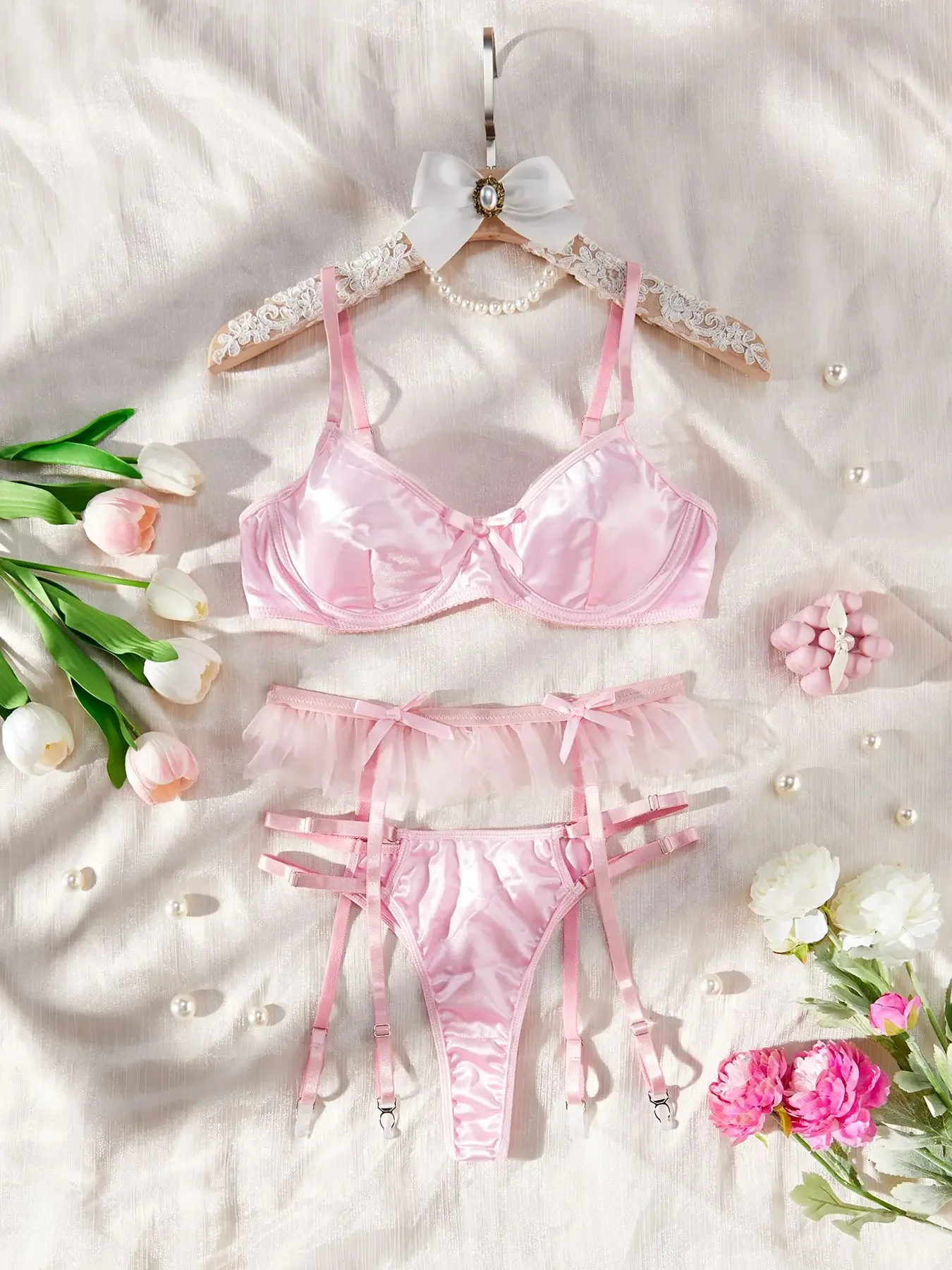 

3pcs Pink Cute Bowtie Women Sexy Bra Briefs Set With Garter Belt Lace Bra Thong Exotic Lingerie Set