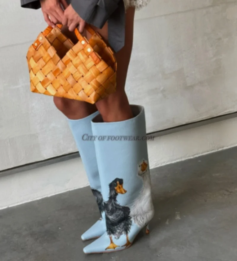 Bottes hautes en cuir à imprimé canard bleu bébé, collection hiver 2026, nouveauté, bout pointu, talons hauts, à enfiler, chaussures de créateur luxueuses et sexy