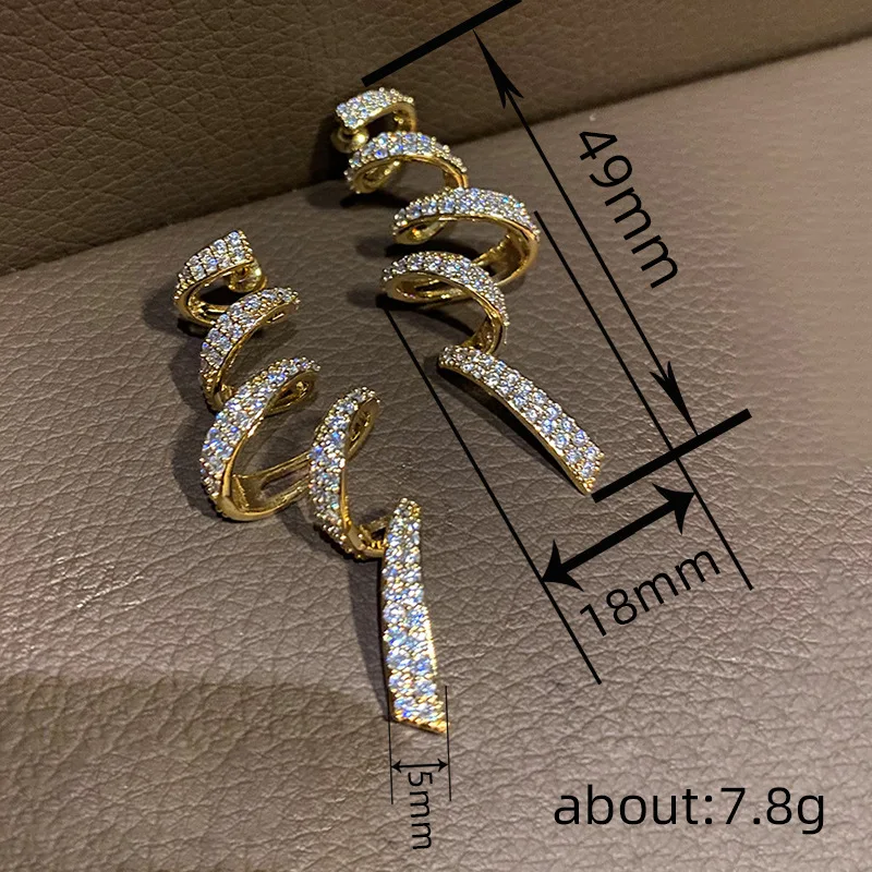 أقراط متدلية على شكل شريط دوار مبهر مع زركونيا مكعبة وإكسسوارات مجوهرات حفلات نسائية أنيقة وعصرية