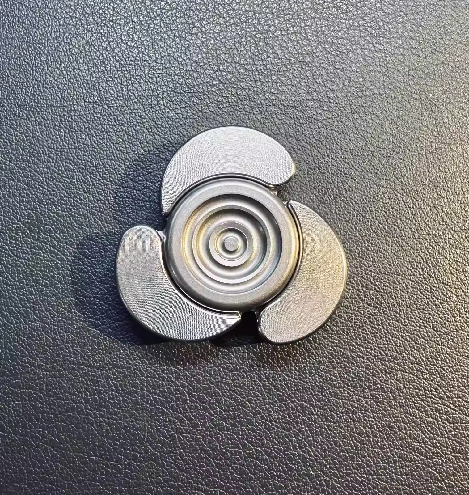 

Magic Play EDC Gouyu S Gouyu 2.0 Top Stainless Steel CD Pattern