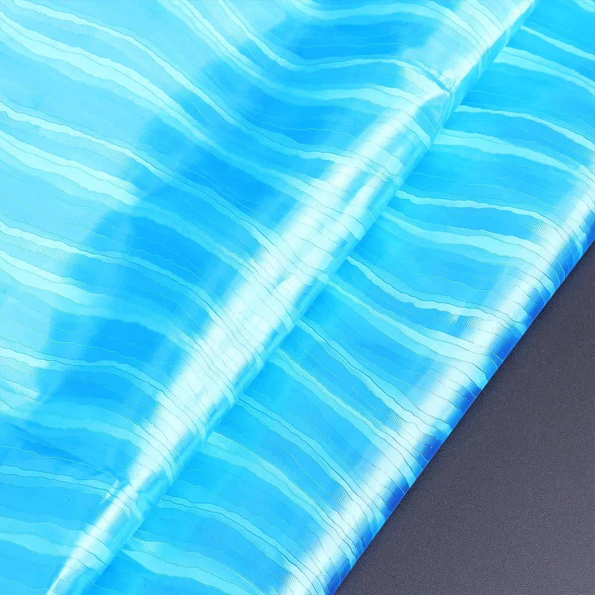 

Water Rippled Shawl Hairdresser Cape Apron Widened Waterproof Non Sticky Hair Salon Use Easy Clean Dry Quickly