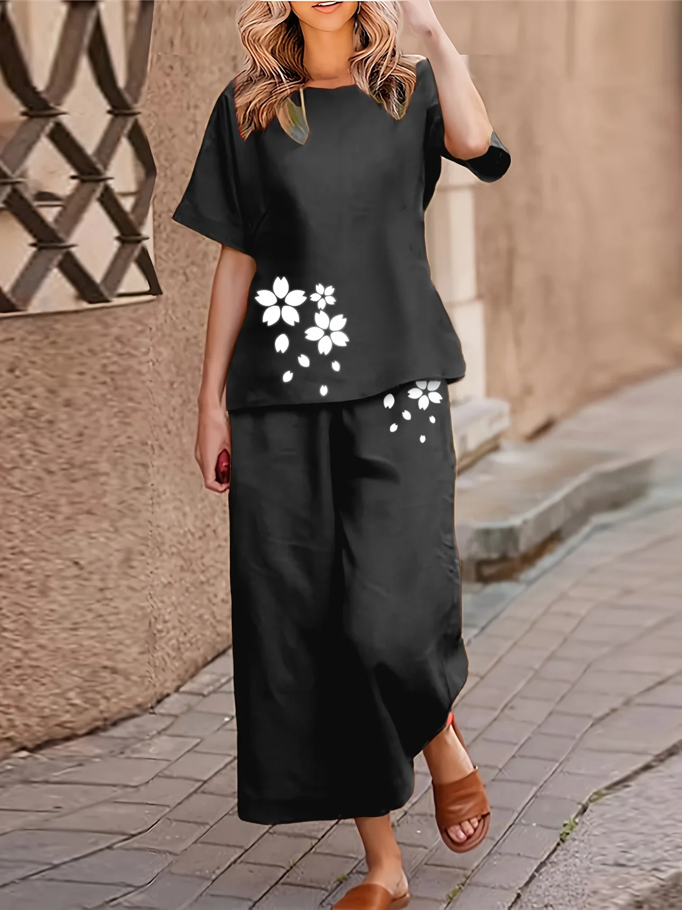 Dandelion Print Loose Fit Pajama Set, Casual Short Sleeve Round Neck Top & Wide Leg Cropped Pants, Women's Sleepwear