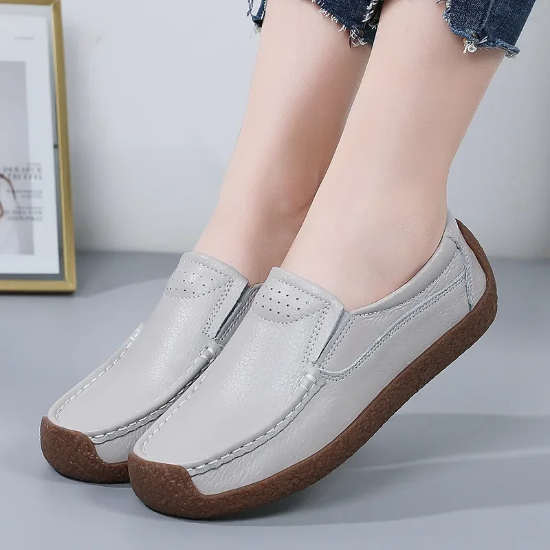 

Spring Autumn Light Women's Flat Shoes 2025 New Comfort Plus Size White Women's Vulcanize Shoes Hollow Casual Women Loafers