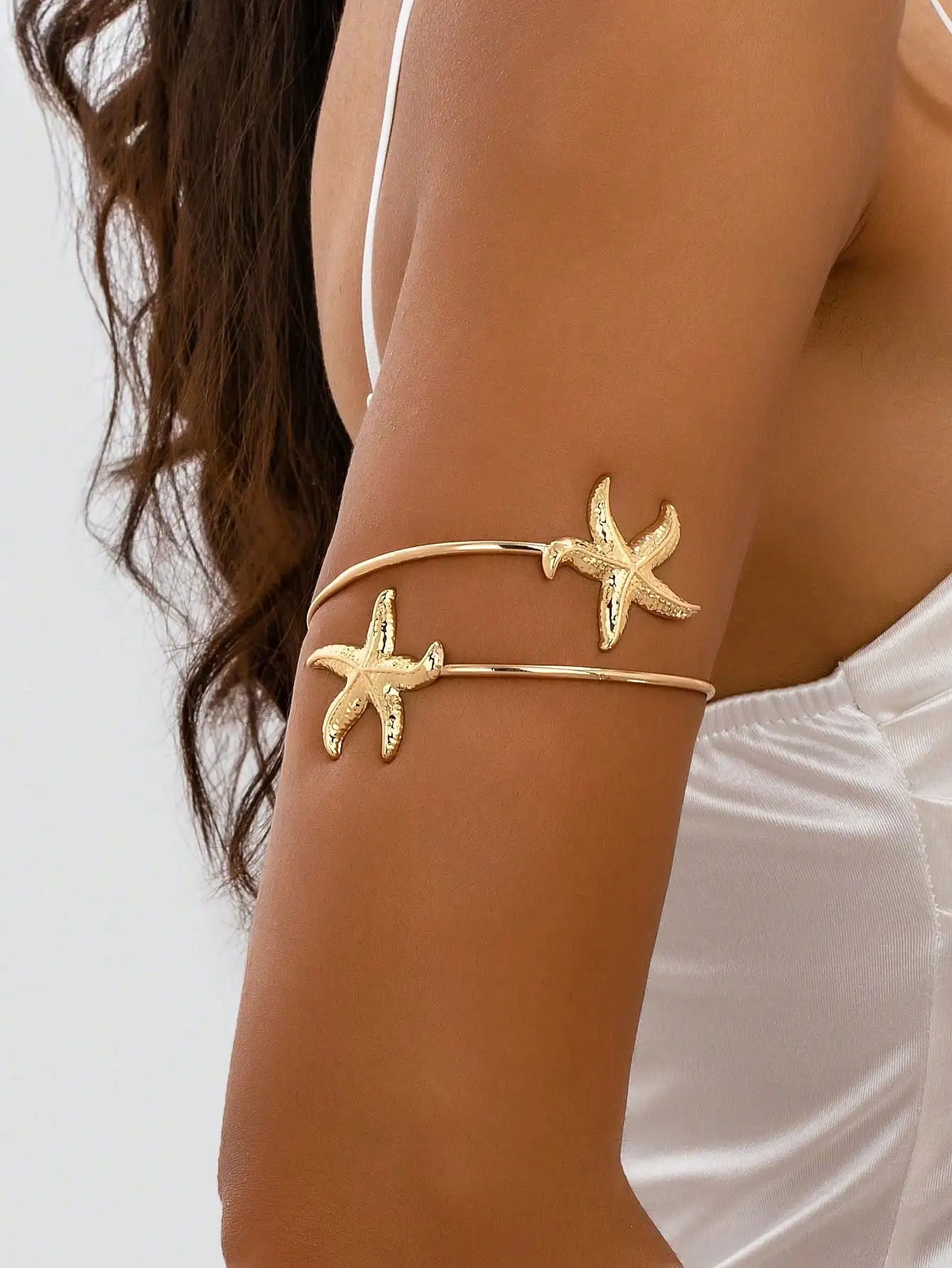 1pc Gold Starfish Armband Bangle, Bohemian Beach Jewelry, Summer Boho Style Arm Bracelet, Ocean Themed Accessory, Fashion Holiday Gift