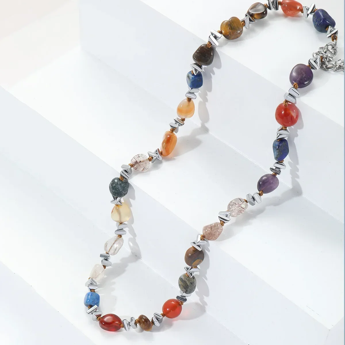 الحجر الطبيعي العقيق كسر الفضة بلورات الملونة الخرزة قلادة المرأة الخفيفة الفاخرة قسط أصول سلسلة الترقوة #1
