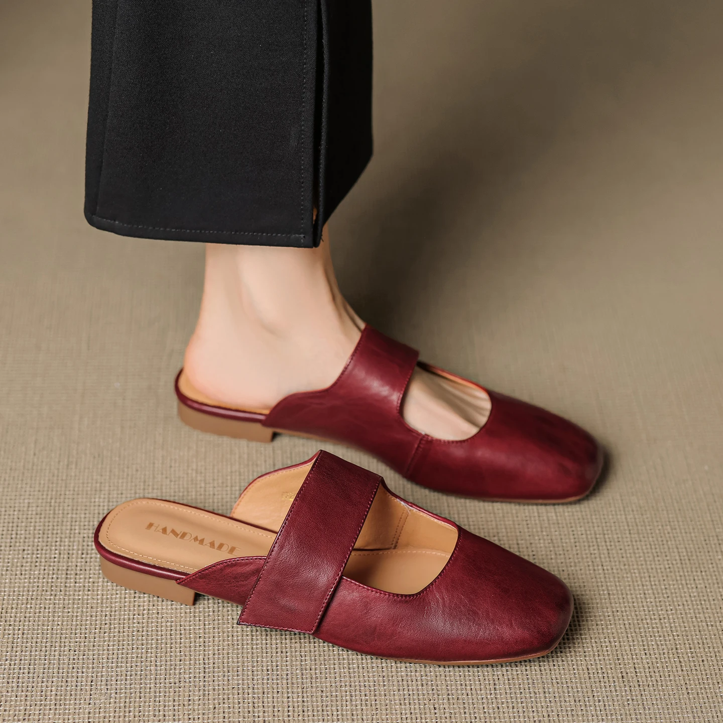 

Genuine Leather Square Toe Flat Closed Toe Mules Single Strap Lazy Comfortable Casual Slippers Summer for Women
