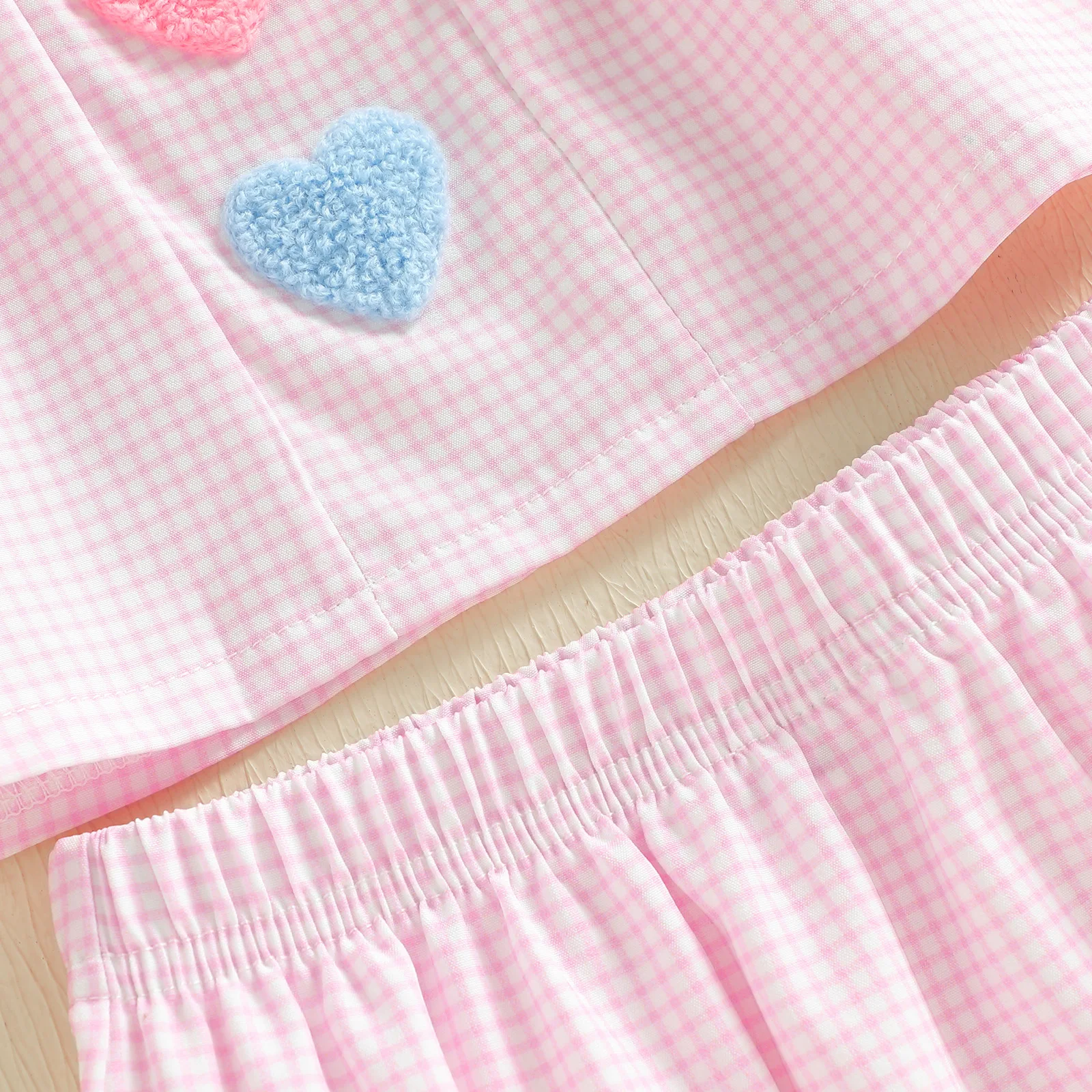 طقم ملابس للفتيات الصغيرات مكون من قطعتين، فستان وسروال قصير بياقة دمية مكشكشة وأكمام طويلة