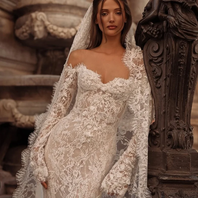 

Lace ivory white Appliques Wedding Dresses off-shoulder fishtail Flower decal Long tail Bridal Gowns Made Customized